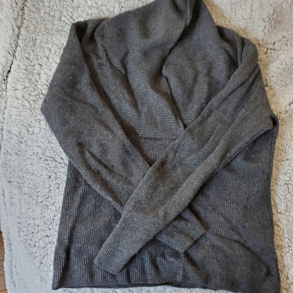 Perfect condition charcoal cashmere sweater - Picture 8 of 8